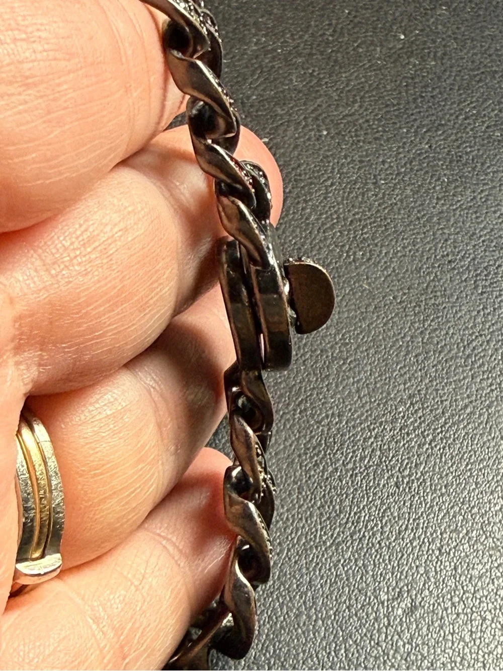 MARC BY MARC JACOBS CHUNKY CURB LINK GUNMETAL TONE RHINESTONE BRACELET TURN LOCK